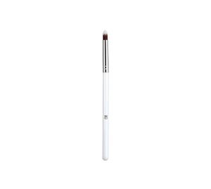 L'Oreal Paris & More L'Oreal Paris & More - ILU MU 117 POINTED CONCEALER BRUSH