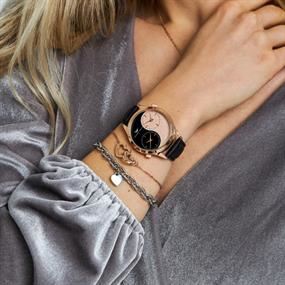 Victoria Walls Watches & Jewels