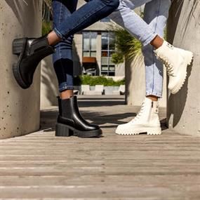 Musk Shoes